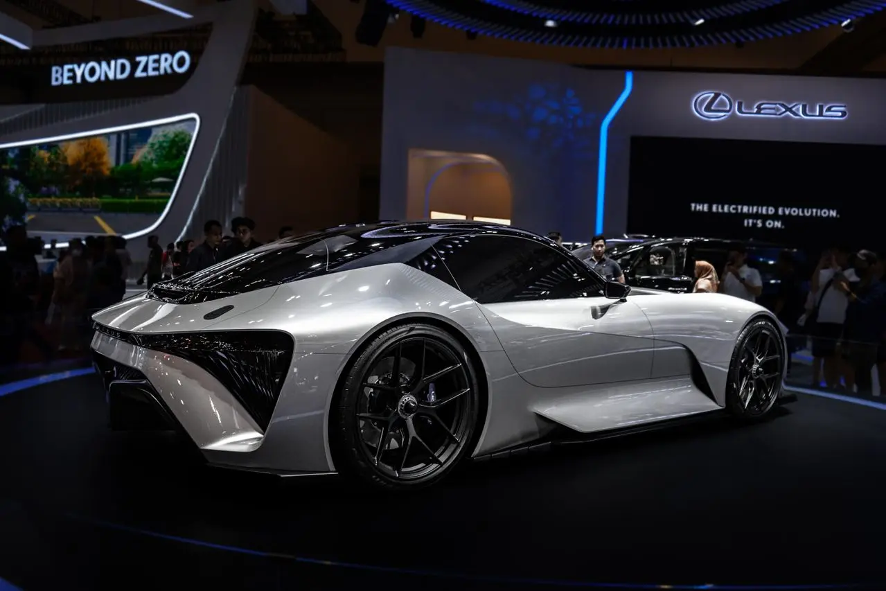 Los supercoches eléctricos están volviéndose más rápidos, más inteligentes y más difíciles de ignorar