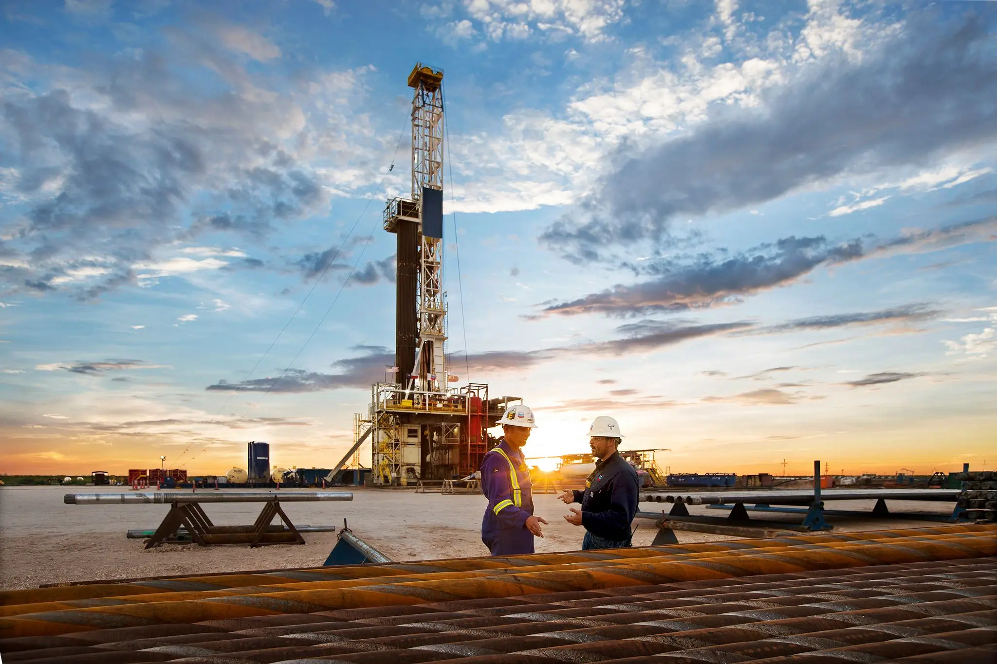 La gigante petrolera Chevron ve oportunidades en Argentina para diversificar su mercado de gas