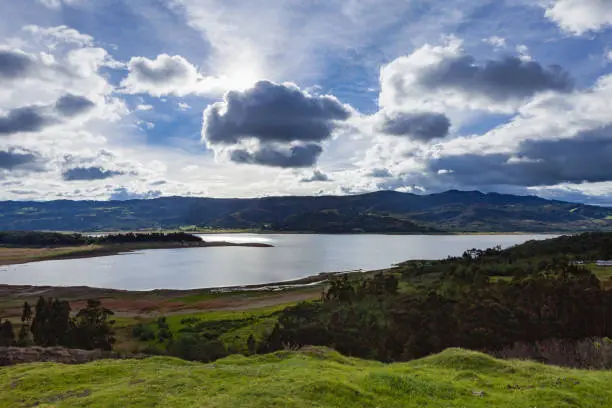 Alerta en el sistema eléctrico: Ocho embalses de Colombia operarían por debajo de sus mínimos históricos por El Niño