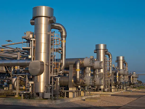 Catar ofrece a Líbano 2 plantas de gas y 20 años de GNL transportado a través de Siria