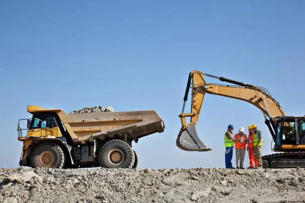 Gobierno radica nueva Ley Minera con cambios en licencias, formalización y gestión de minerales estratégicos