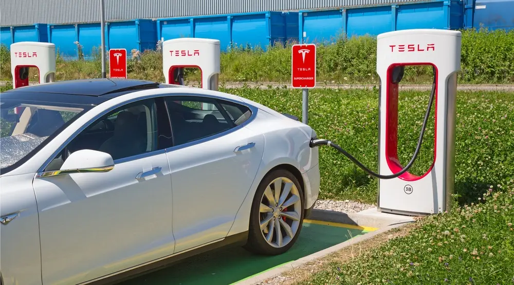 Ya se han matriculado casi 40.000 carros eléctricos en 2026, con Tesla dominando el 41,6% de matrículas