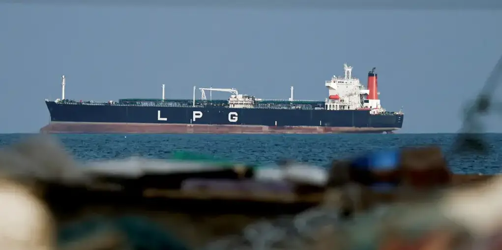 Las importaciones de GNL de China se reducirán un 18% en agosto mientras los precios se disparan