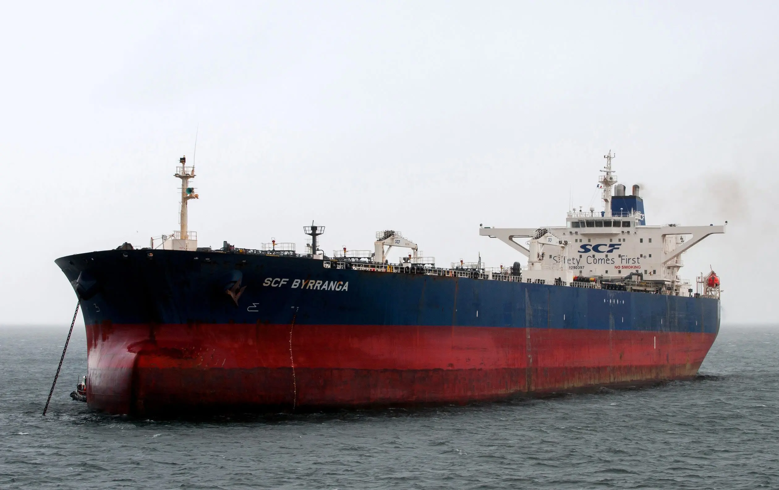 Rutas de petróleo en Medio Oriente bajo presión a medida que el tráfico por Hormuz se desploma